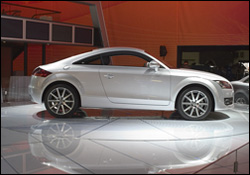 La linea filante dell'Audi TT