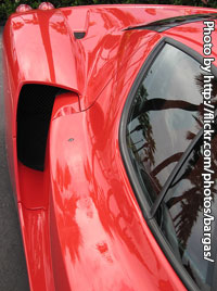 Ferrari enzo: particolare del posteriore